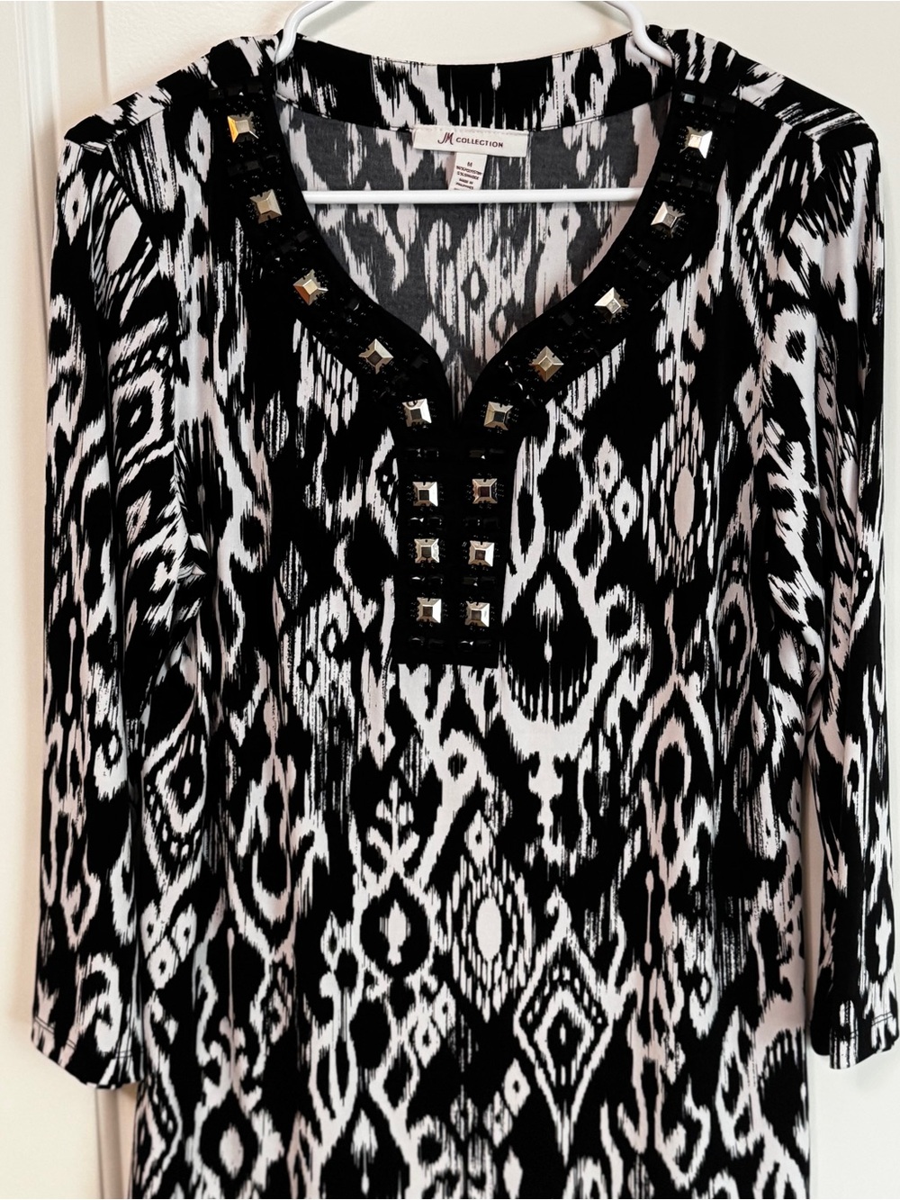 JM Collection Embellished Ikat Print Tunic Top Black White Medium - Picture 5 of 10